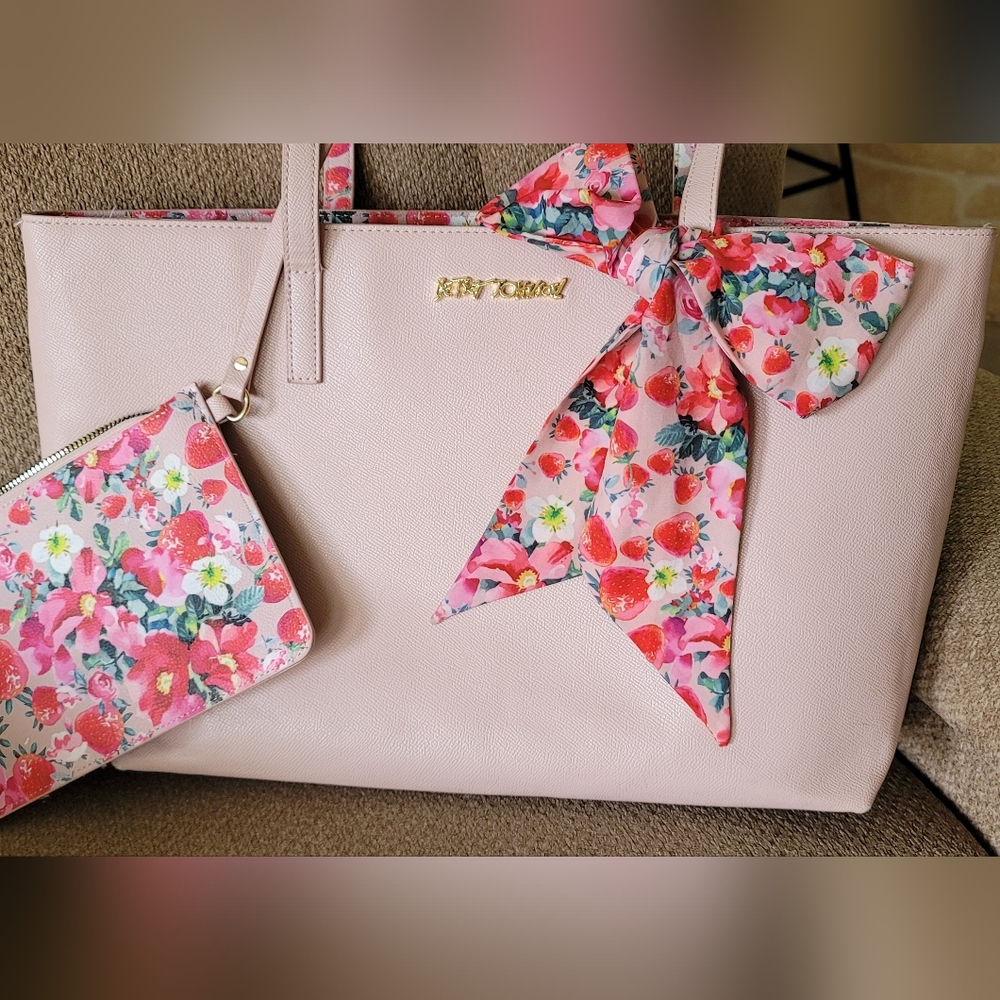 Betsey Johnson Xozaria Large Tote